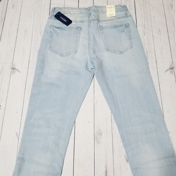 FOREVER 21 Mid Rise Skinny Light Denim Jeans - Picture 6 of 8